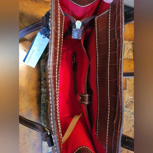 DOONEY & BOURKE ALLIGATOR EMBOSSED - Picture 5 of 8